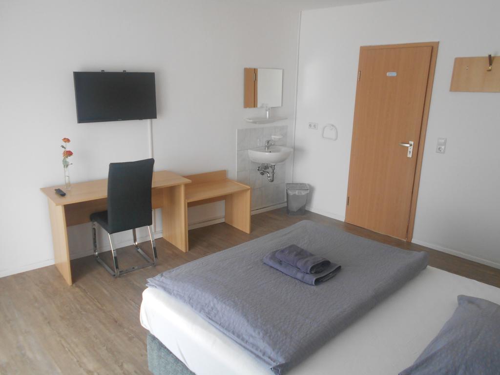 Hotel Sonnenhof Sindelfingen Bagian luar foto