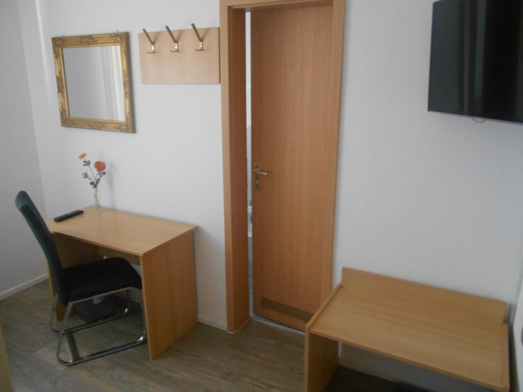 Hotel Sonnenhof Sindelfingen Bagian luar foto