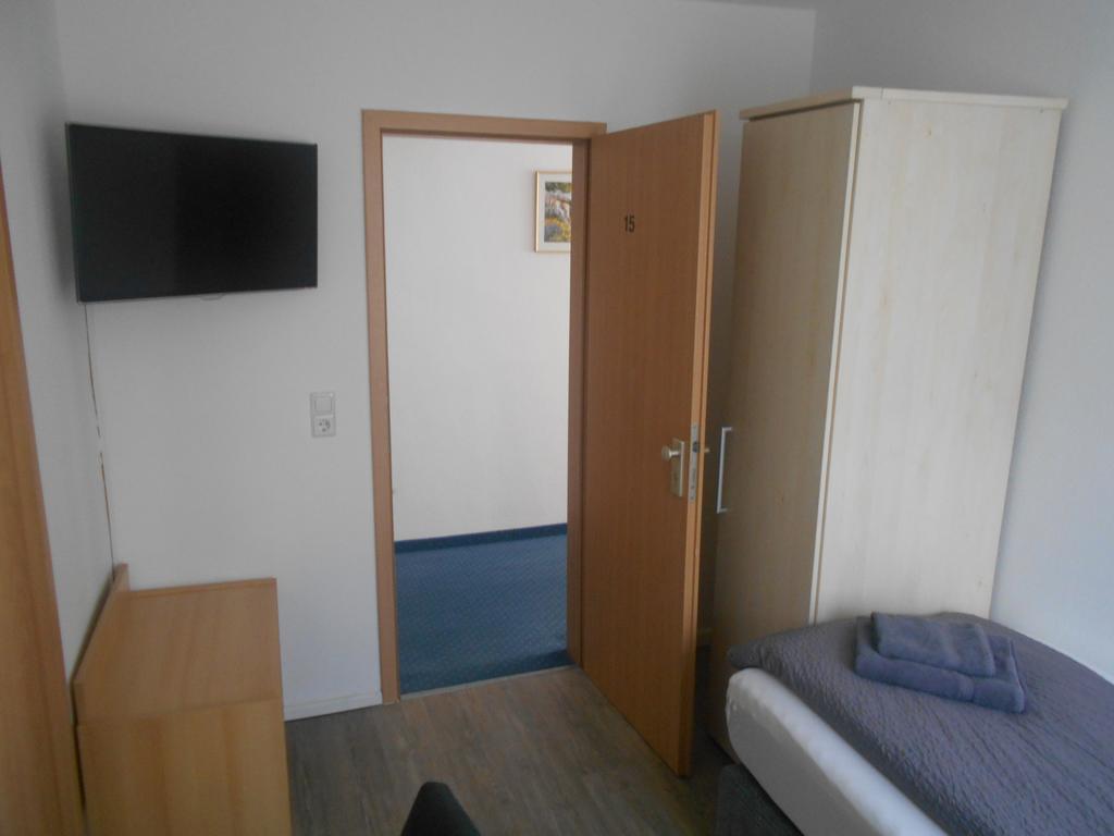 Hotel Sonnenhof Sindelfingen Bagian luar foto