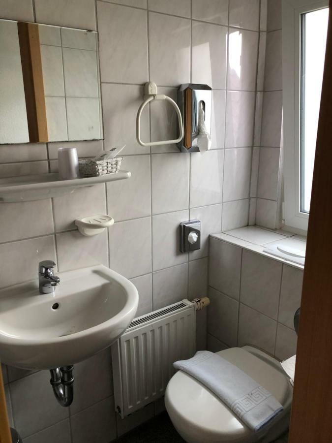Hotel Sonnenhof Sindelfingen Bagian luar foto